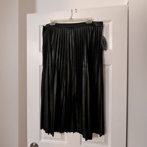 Ladies pleated skirt